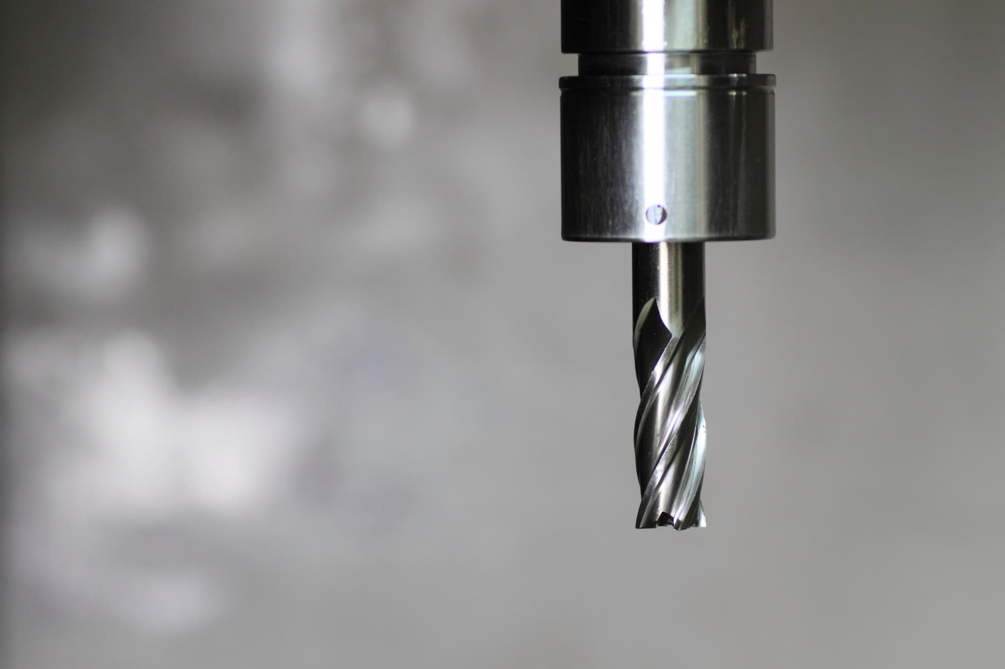 切削加工で加工精度を上げるには？高精度加工を行うポイントを解説